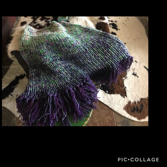 Boho Blue Poncho - Picture 3 of 10